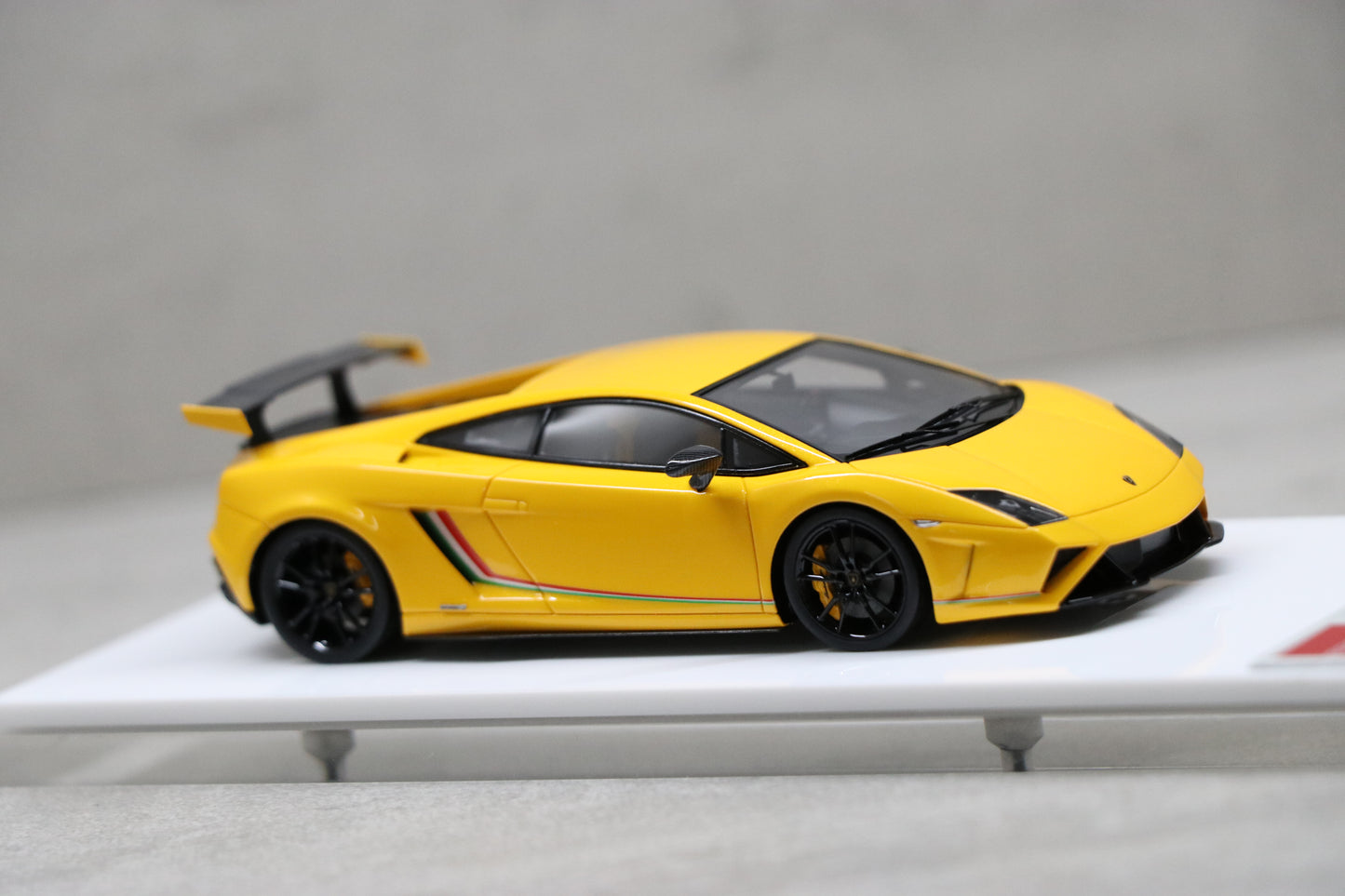 Lamborghini Gallardo LP570-4 Squadra Corse 2014 in Giallo Midas — 64413b1a18eeda44c7d7b0fd8a190b46