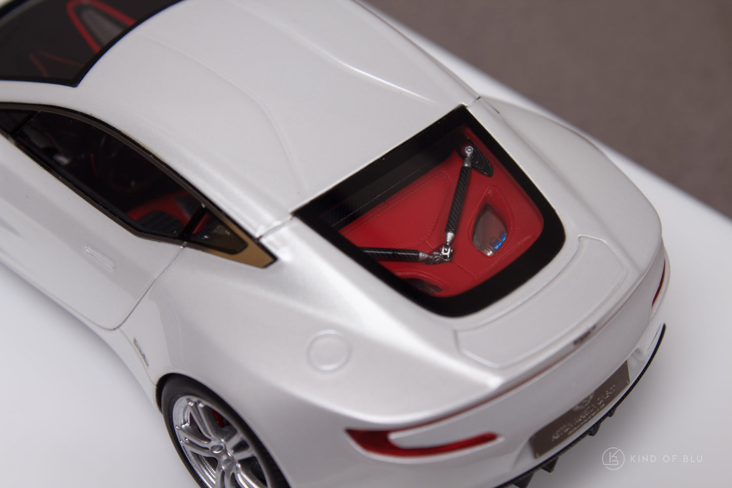 Aston Martin One-77 Q Series in Morning Frost White — lg430002i 6