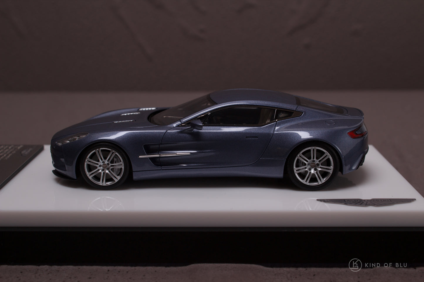 Aston Martin One-77  in Villa d'Este Blue — a 2