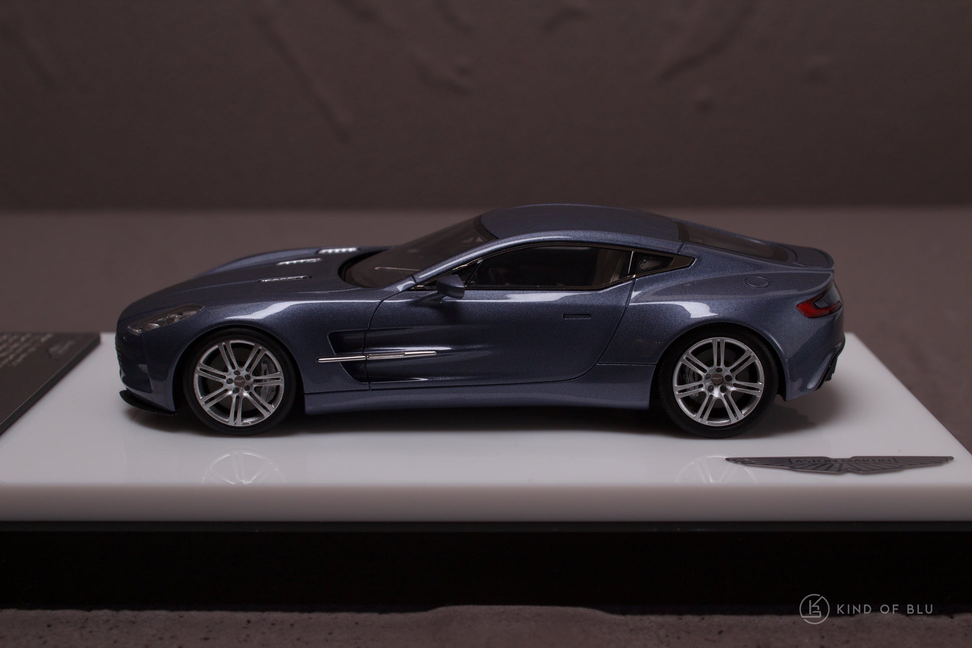 Aston Martin One-77  in Villa d'Este Blue — a 2