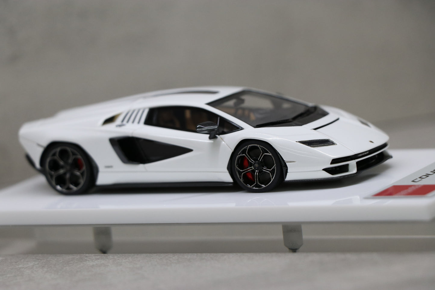 Make Up Eidolon Lamborghini Countach LPI 800-4 2022 in Pearl White