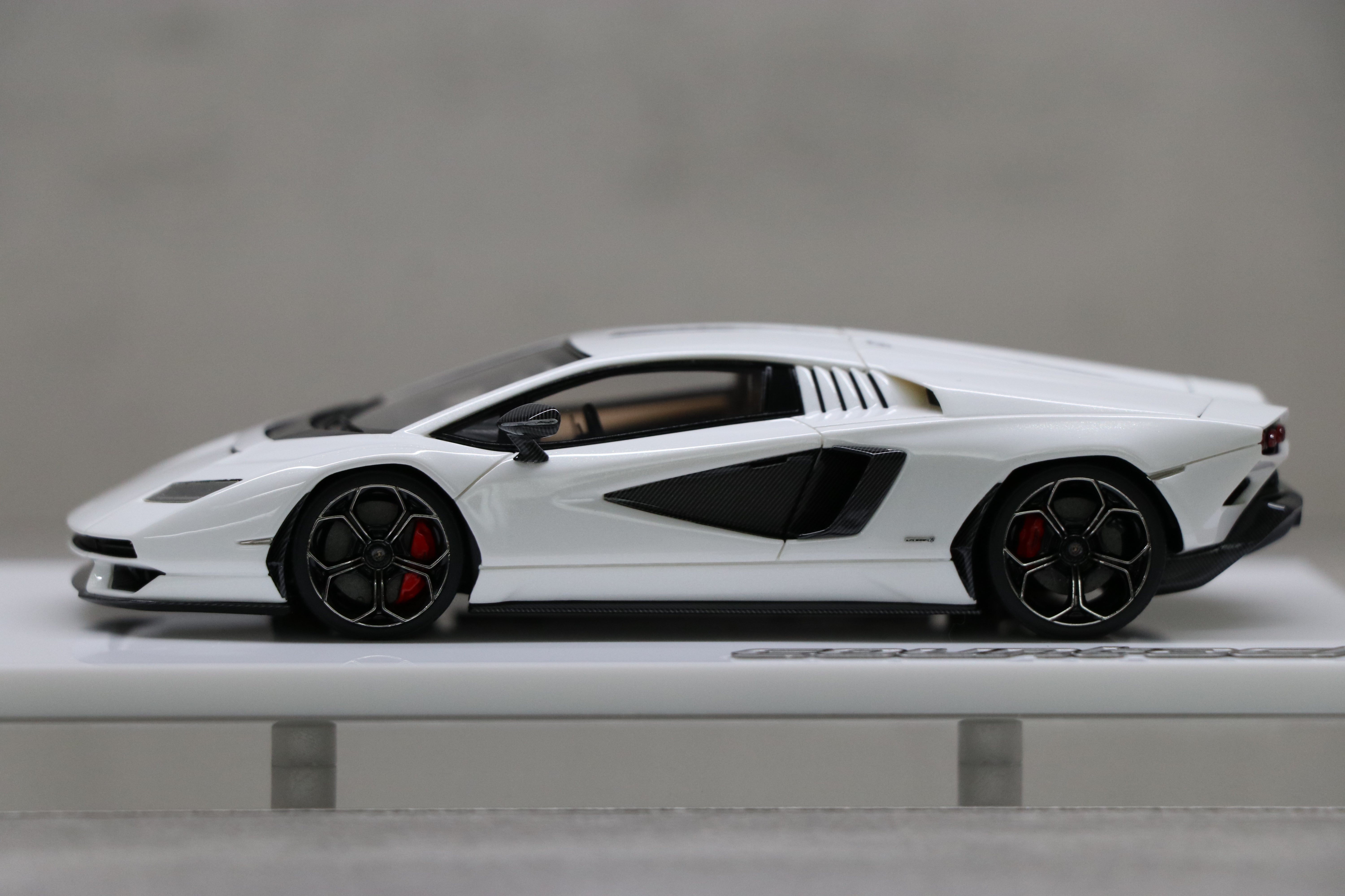 Make Up Eidolon Lamborghini Countach LPI 800-4 2022 in Pearl