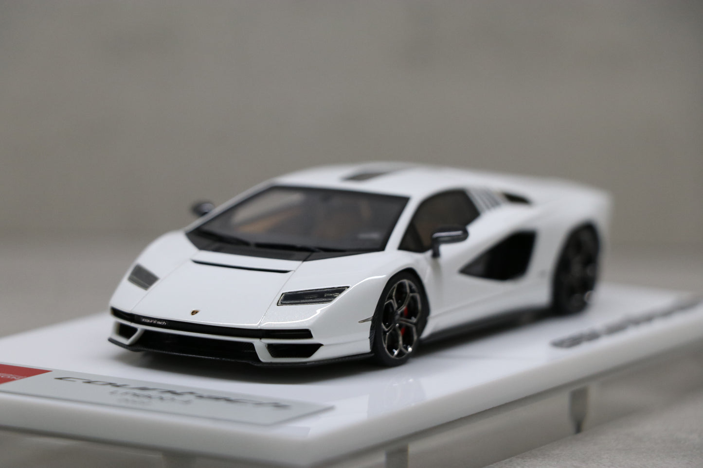 Make Up Eidolon Lamborghini Countach LPI 800-4 2022 in Pearl White