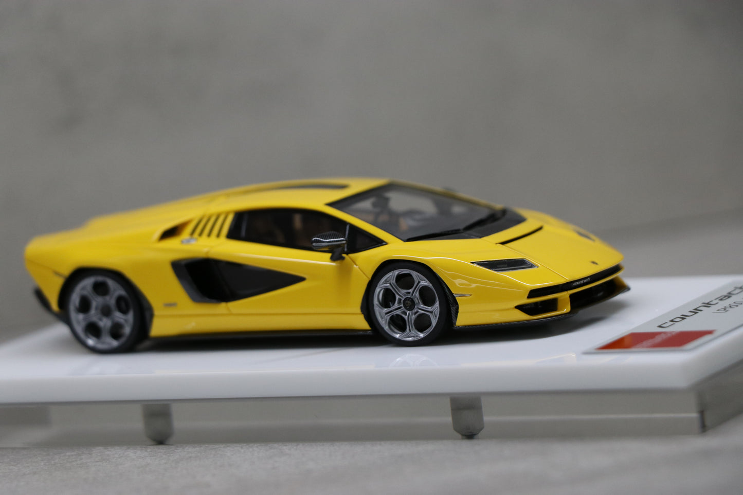 Make Up Eidolon Lamborghini Countach LPI 800-4 2022 in Giallo