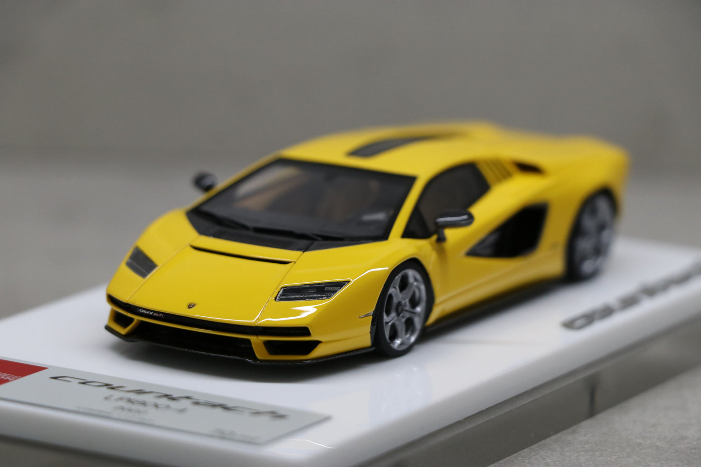 Make Up Eidolon Lamborghini Countach LPI 800-4 2022 in Giallo