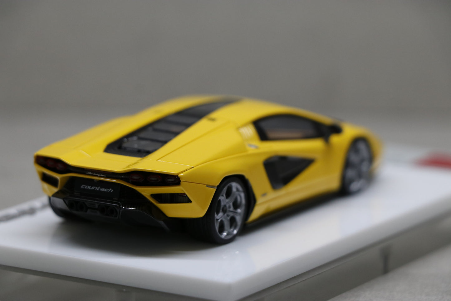 Make Up Eidolon Lamborghini Countach LPI 800-4 2022 in Giallo