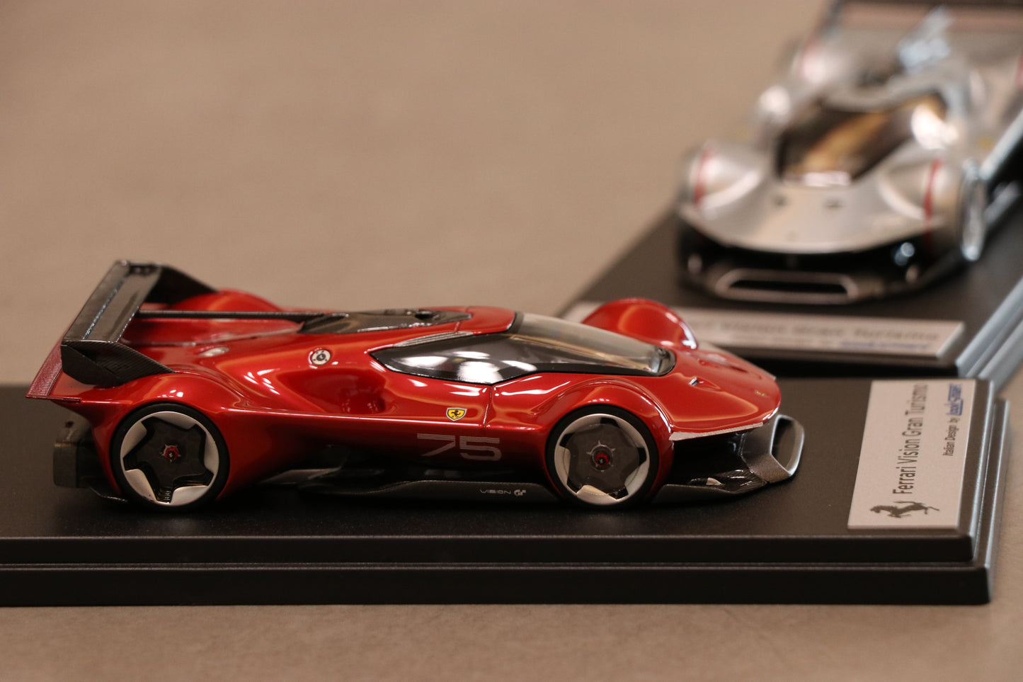 Ferrari Vision Gran Turismo 1:43 in Rosso Magma