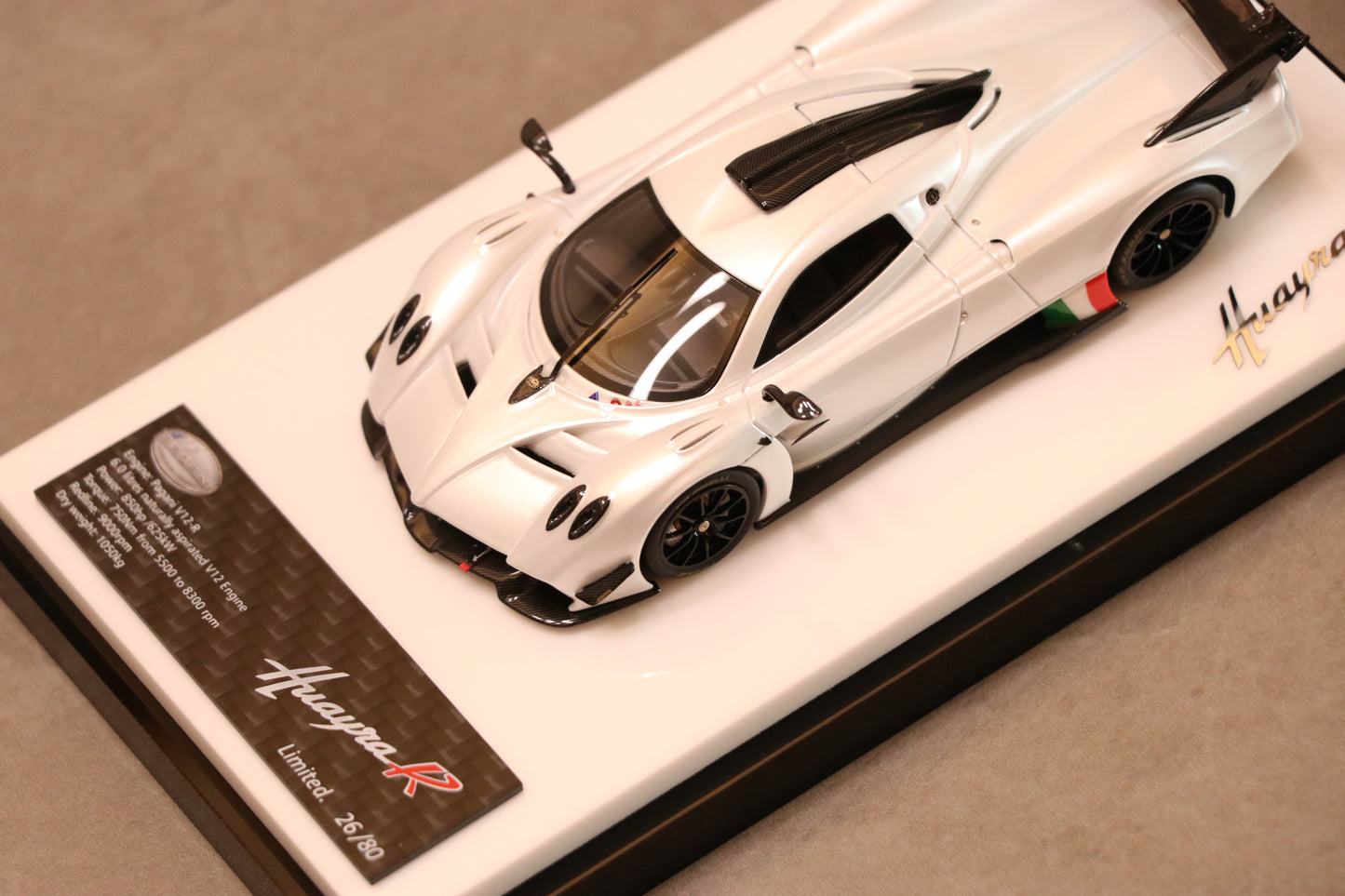 Figart Model Pagani Huayra R Bianco Benny