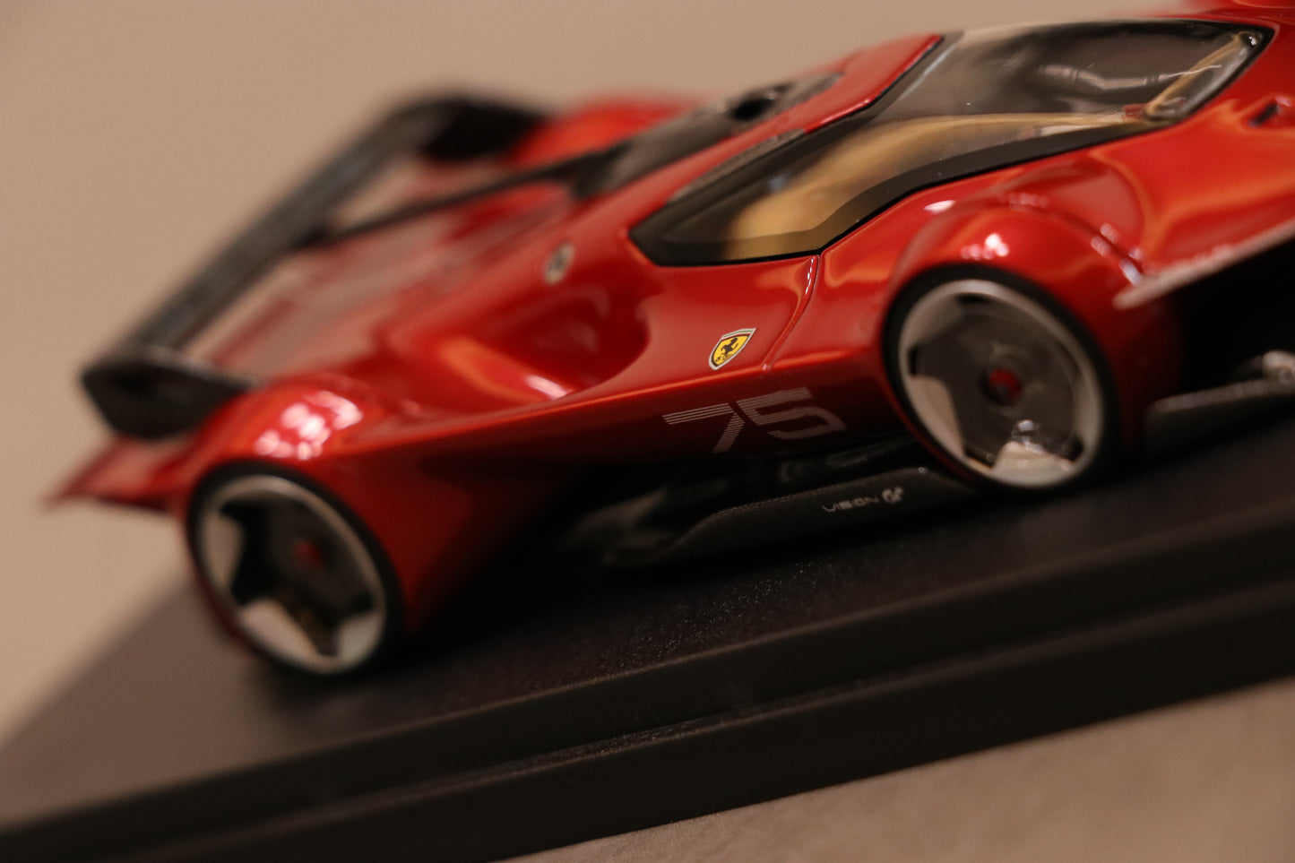 Ferrari Vision Gran Turismo 1:43 in Rosso Magma